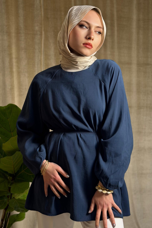 Bel bağlamalı balon kol gömlek