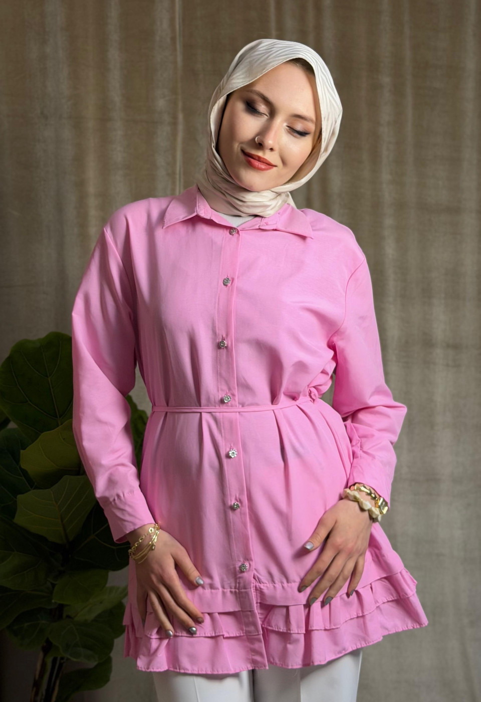 Etek Ucu Katlı Fırfırlı Düğmeli Poplin Gömlek - Pembe
