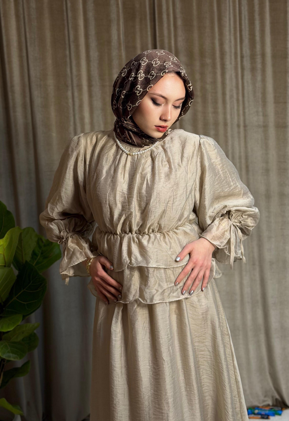 Elegance Kolları Bağlamalı Etekli Takım - Taş Rengi